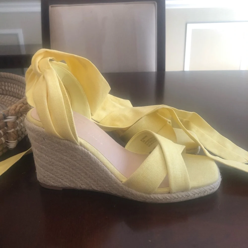 Tuckernuck chic yellow
